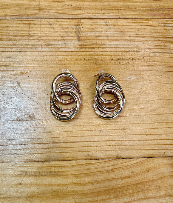 COLLATED HOOP EARRINGS